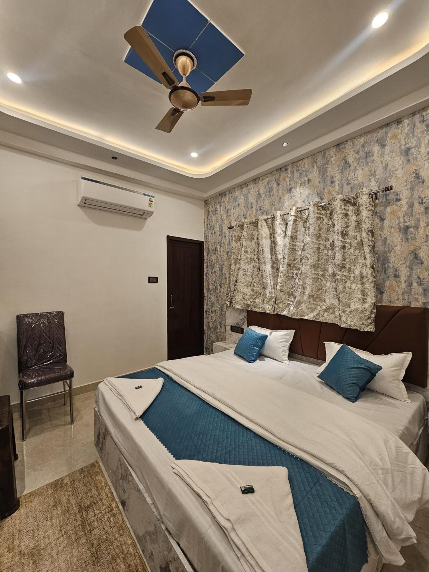 Mm Grand Hotel Varanasi Exterior photo